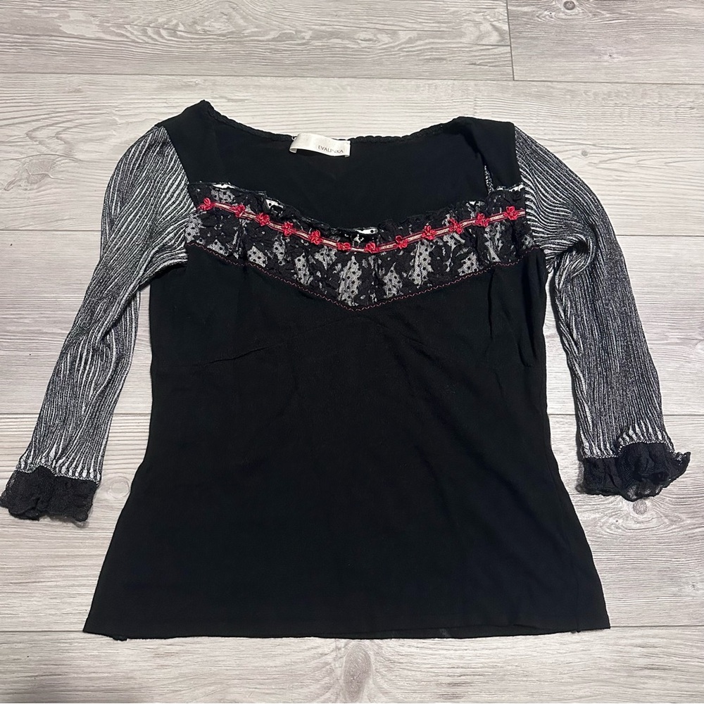 Evalinka black lace embroidered floral long sleeve round neck blouse, Size S